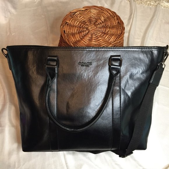 Coach Handbags - Coach Black Leather Messenger Bag